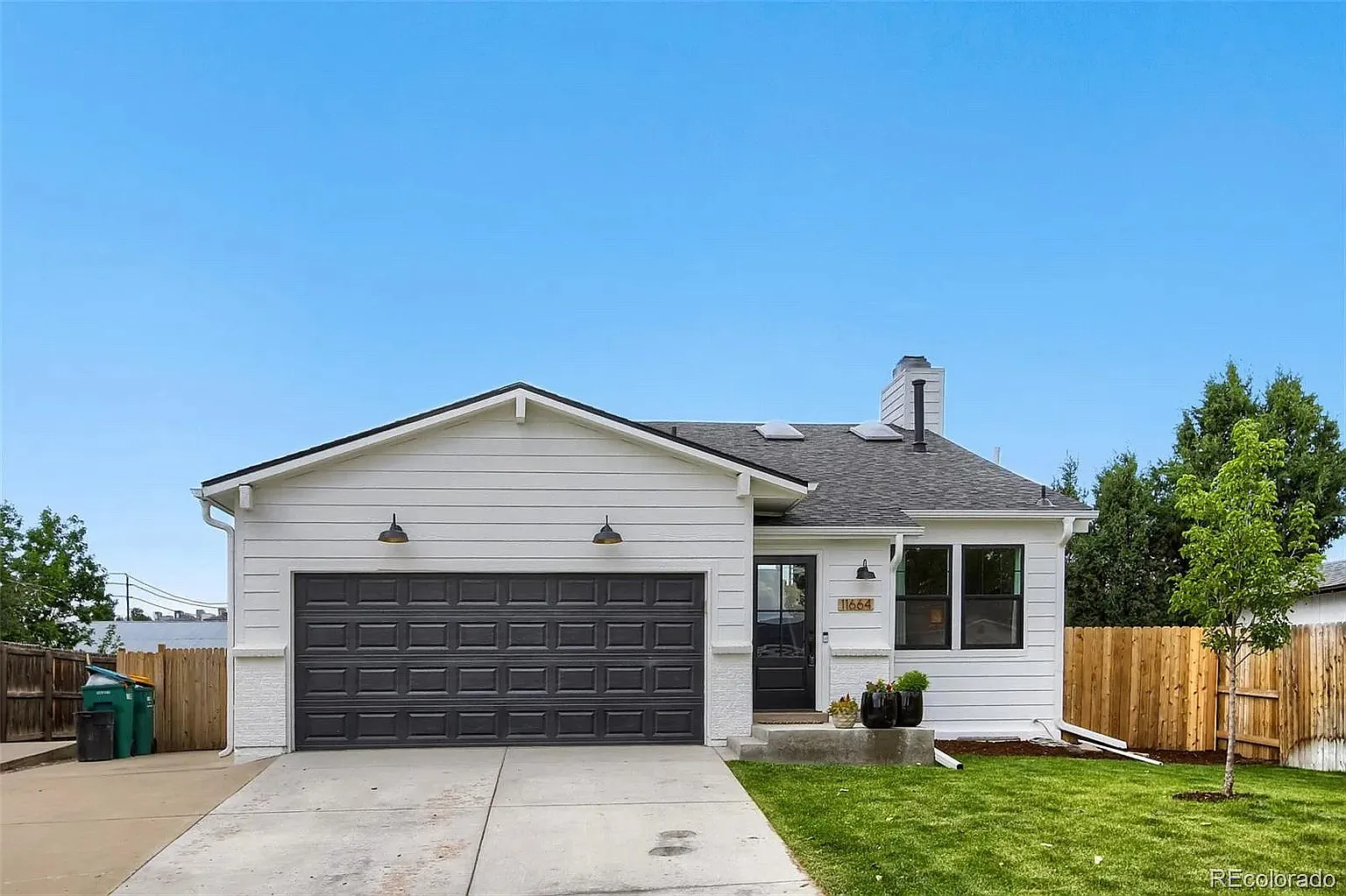 3 bed, 2058 sqft, $3,600 — Photo 1