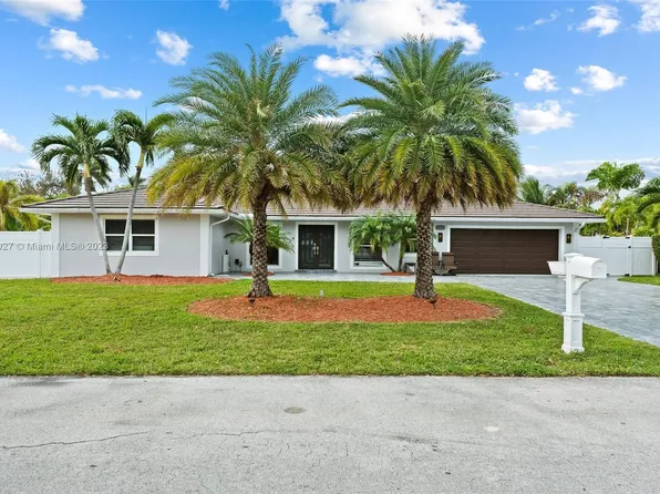 4571 NE 27th Ave, Lighthouse Pt, FL 33064