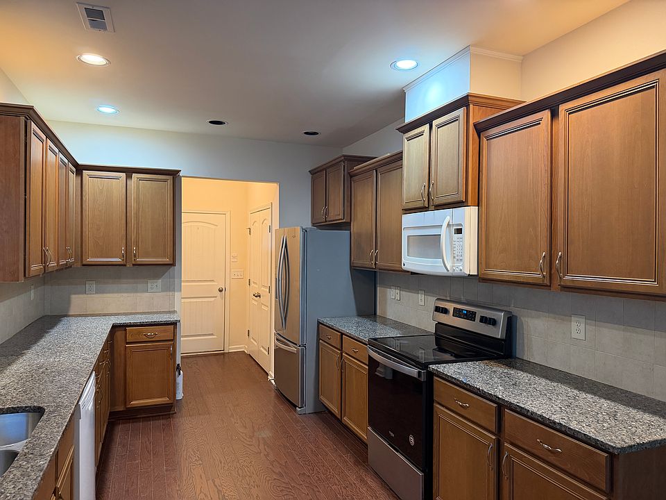 1st image of 367 Long Millgate Rd