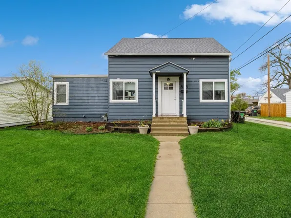 828 G Ave, Nevada, IA 50201