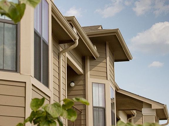 5th image of 1001 S Guadalupe St #210