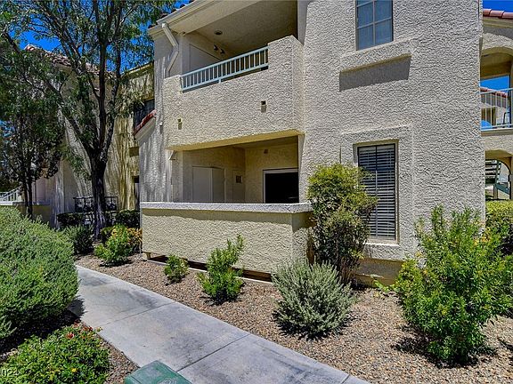 3rd image of 4819 S Torrey Pines Dr Unit 104