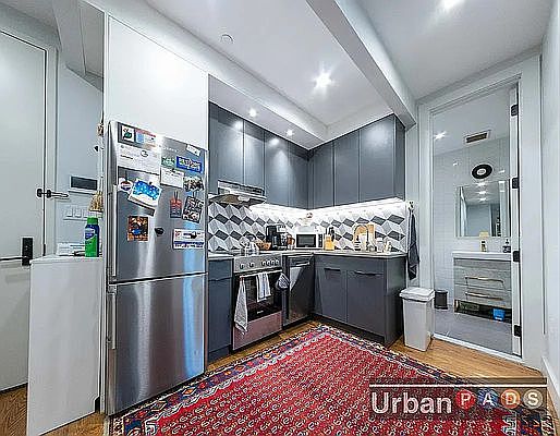 4th image of 481 E 21st St #1B
