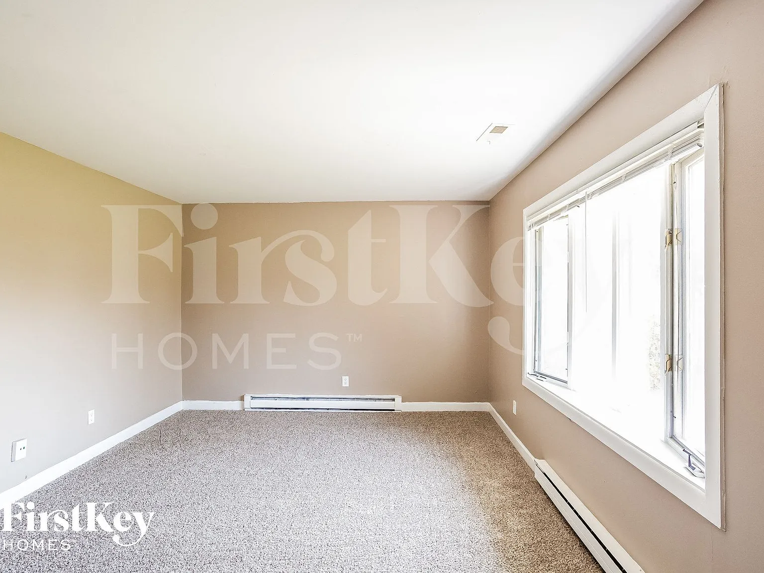 4 bed, 2.0 bath, 1180 sqft, $1,710 — Photo 3