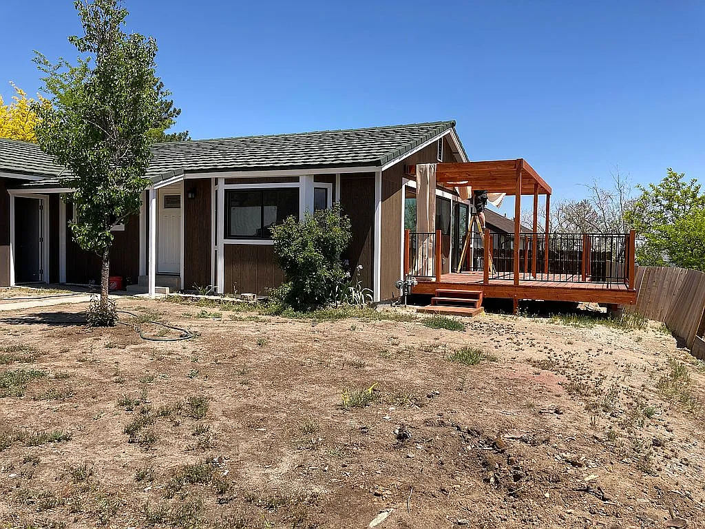 1598 Bedford Ct photo 1