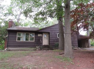 59 Woodland Dr E, Groton, CT 06340