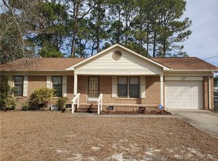 3264 Glenmore Dr, Hope Mills, NC 28348