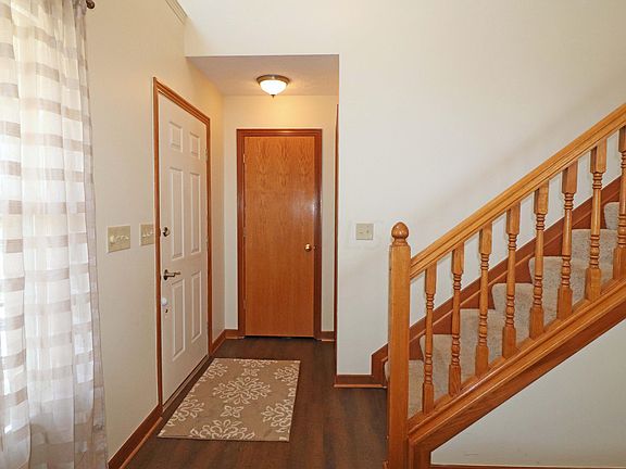 5th image of 549 Apple Dr