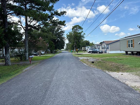 5th image of 134 Alvin St