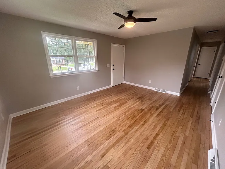 210 Cabin Creek Blvd — Photo 5