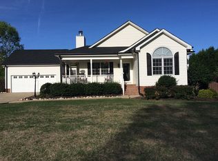 960 Apple Valley Rd, Duncan, SC 29334