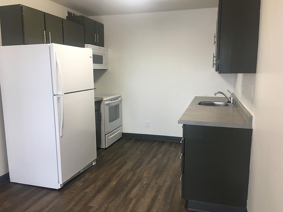 1st image of 816 24th Ave S APT 7