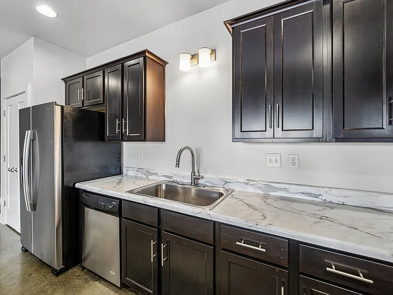 Myers Flats - 3 Bedroom — Photo 7