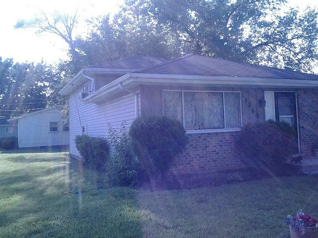 16360 Carse Ave photo 1
