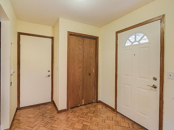 3rd image of 15016 Park Ave