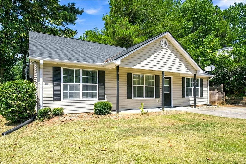 3 bed, 2.0 bath, 1118 sqft, $1,700 — Photo 1