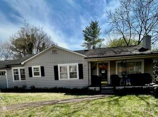 1003 Pennton Ave, Lenoir, NC 28645