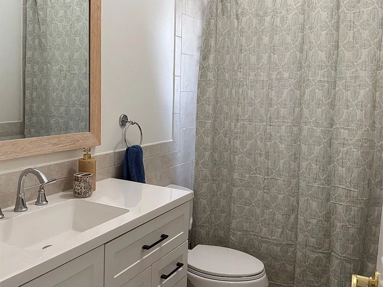227 W Pine St — Photo 17