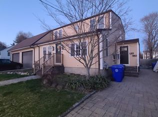 29 Harding St, West Warwick, RI 02893