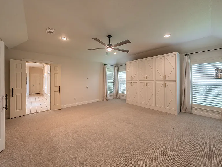 6724 Blue Meadow Dr — Photo 24
