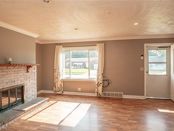 3rd image of 333 19th St NE