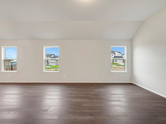 3rd image of 4512 Beacon Bay Dr