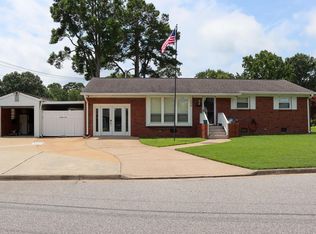 716 Willow Dr, Newport News, VA 23605