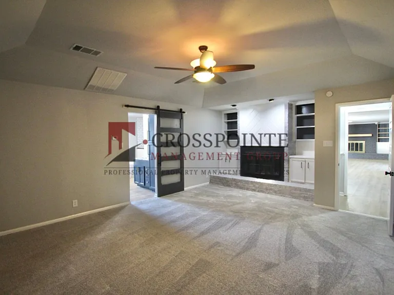 1809 Glen Arbor St — Photo 15