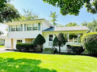 441 E McClure St, Kewanee, IL 61443