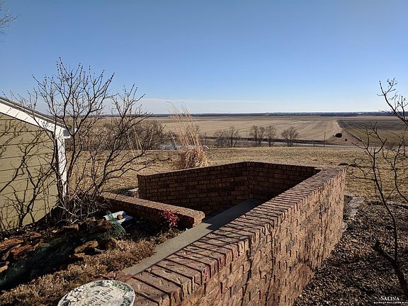 3rd image of 1232 W K 143 Hwy