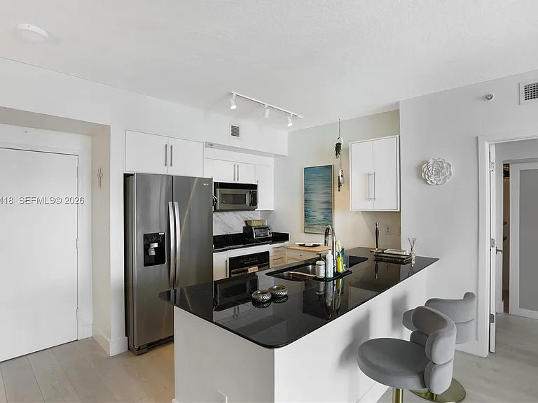 335 Biscayne Blvd #3808 — Photo 9