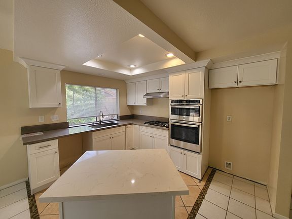 5th image of 39761 Castile Ave