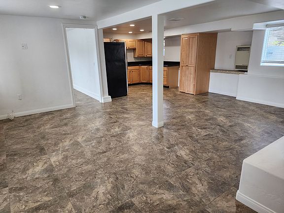 2nd image of 203-205 Elm Ave