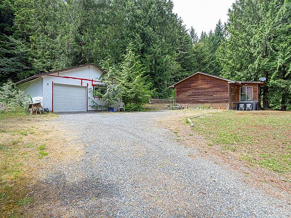 5th image of 740 Spider Lake Rd