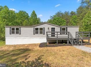 152 Oakland Pl, Louisa, VA 23093