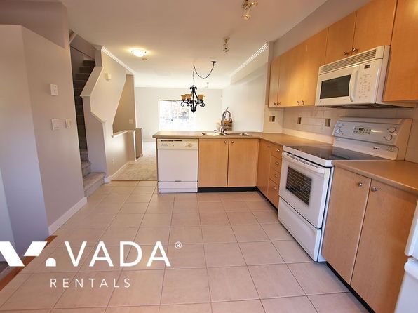 3 bedroom rental in Surrey — photo 7