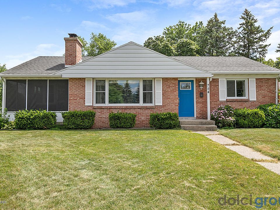 1st image of 754 Covell Ave NW