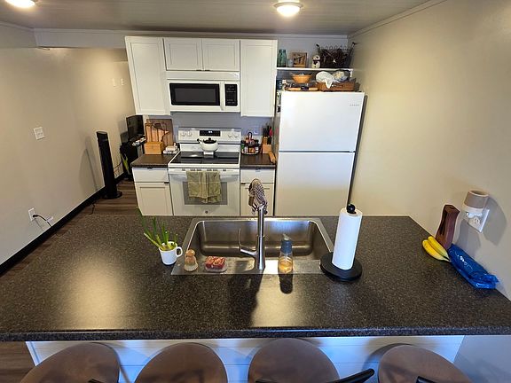 4th image of 3947 E Calvary Rd Suite 203