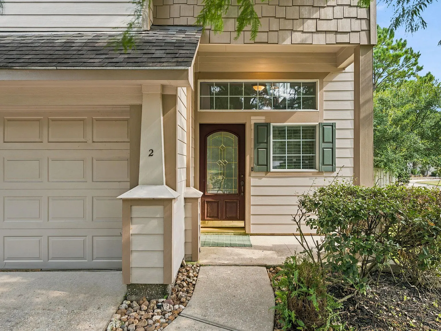 3 bed, 2.5 bath, 2068 sqft, $2,850 — Photo 1