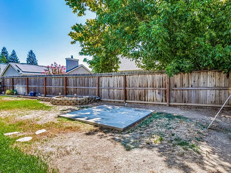 352 W Kelly Ave — Photo 29