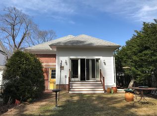 40 Ridgewood Ter, Northampton, MA 01060