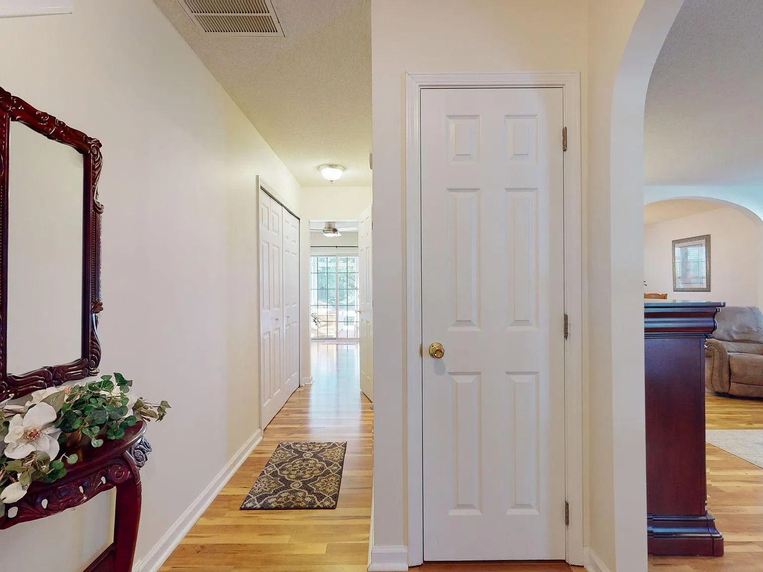 3 bed, 2.5 bath, 1537 sqft, $2,200 — Photo 3