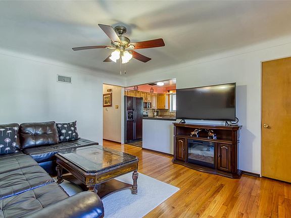 4th image of 5445 Dresden Ave