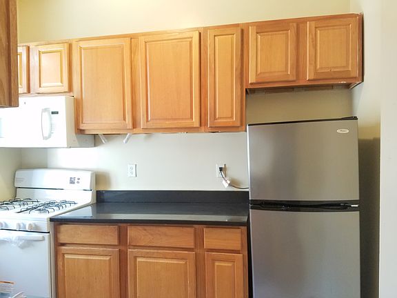 5th image of 608 W 184th St APT 42