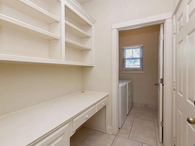 9319 Boone Dr — Photo 11