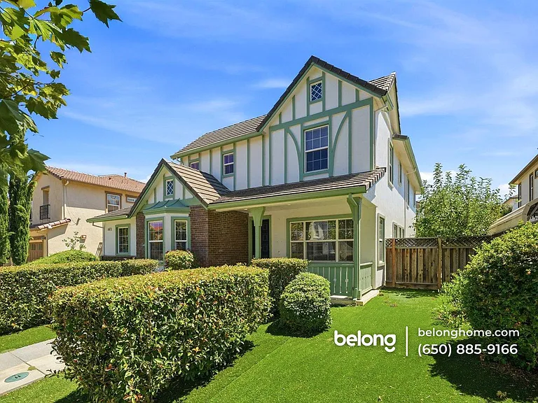 118 E Heritage Dr — Photo 2