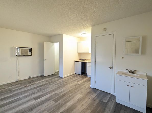 Rooms for rent with private bathroom in Henderson, NV