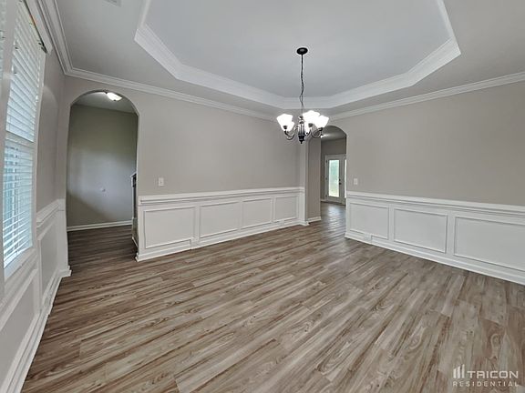5th image of 111 Breezewood Dr