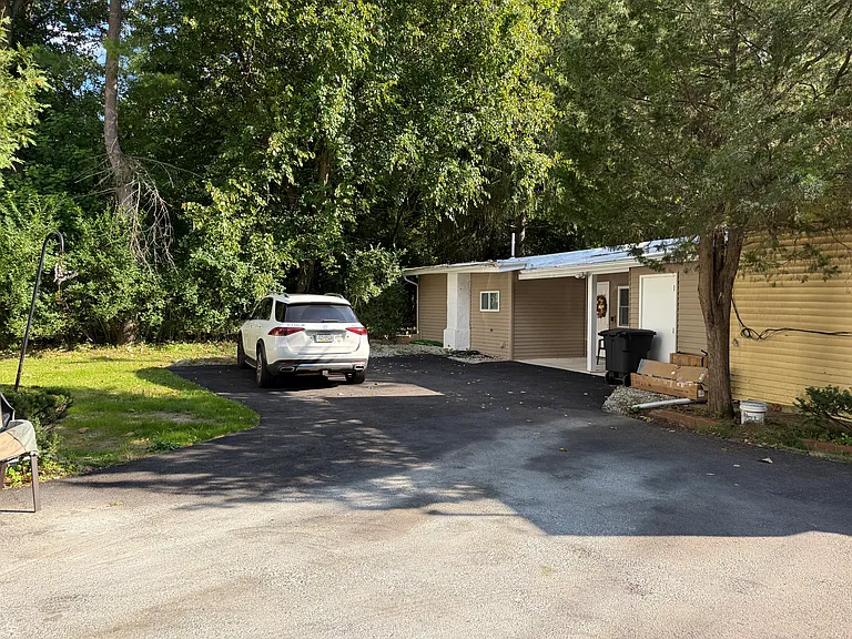 1093 Howellville Rd — Photo 7
