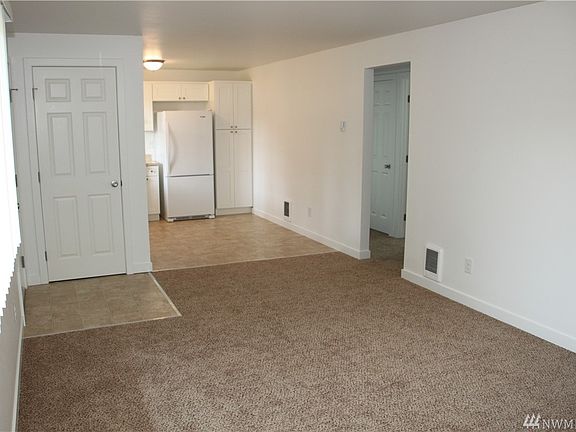5th image of 3605 3607 S Fawcett